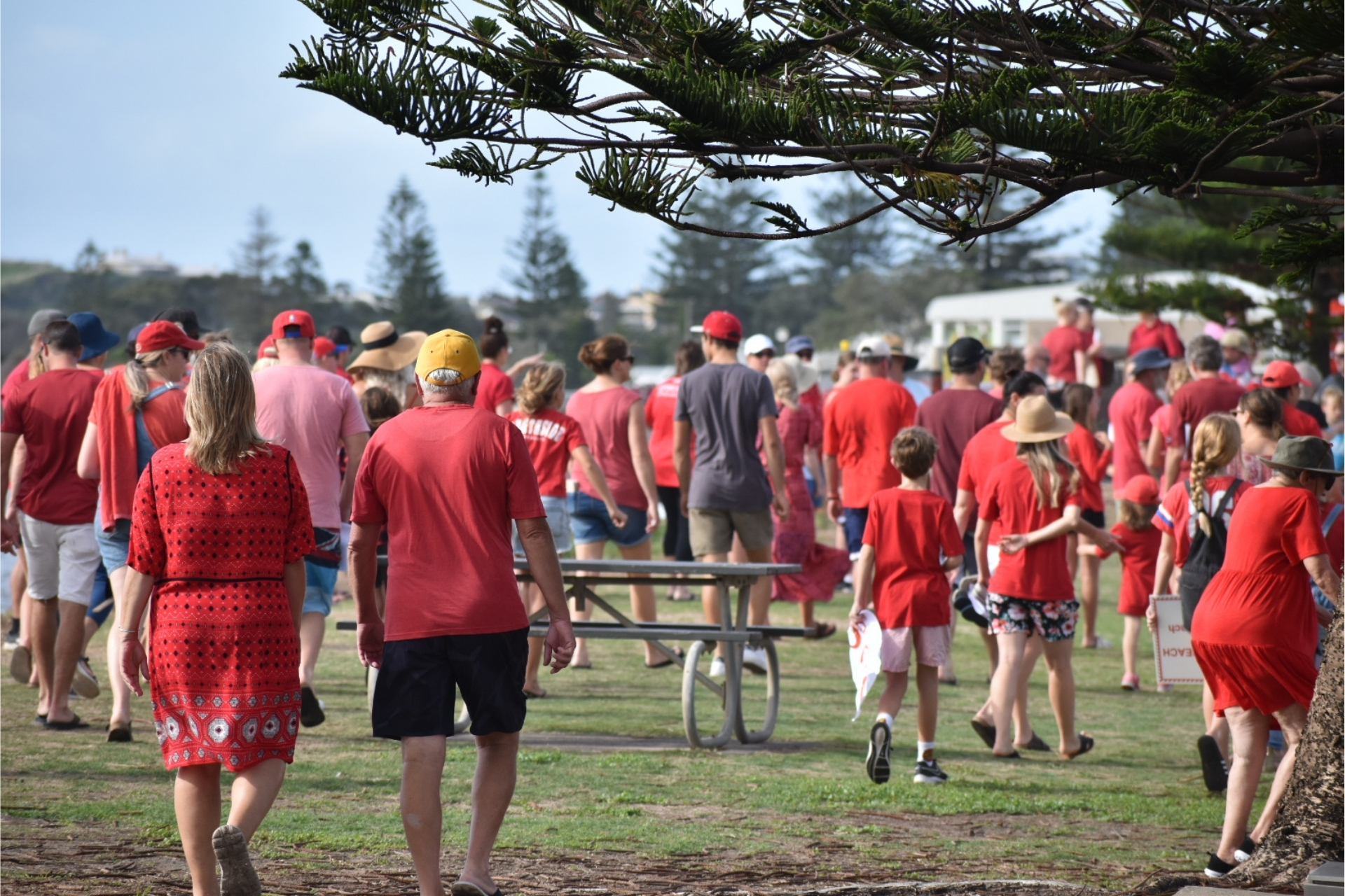 1920x1280-Stockton-Beach-red-day